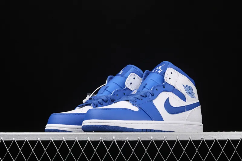 All categories Air Jordan Jordan series basketball shoes Air Jordan 1 Mid Air Jordan Mid AJ1 Joe 1 white and blue Little Lightning Zhongbang series basketball shoes 554724-114